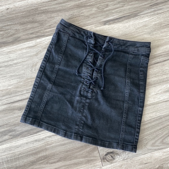 Urban Outfitters BDG Lace Up Mini Skirt Size XS - Picture 2 of 7